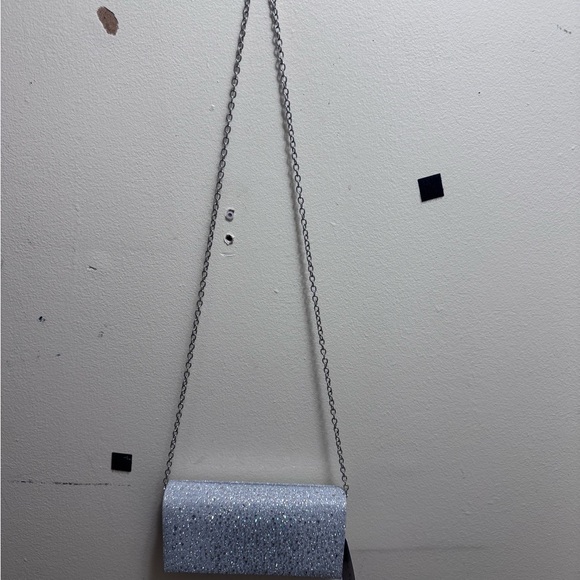 Jessica McClintock Gun Sax Silver Crystal Evening Clutch with Chain - Picture 5 of 5